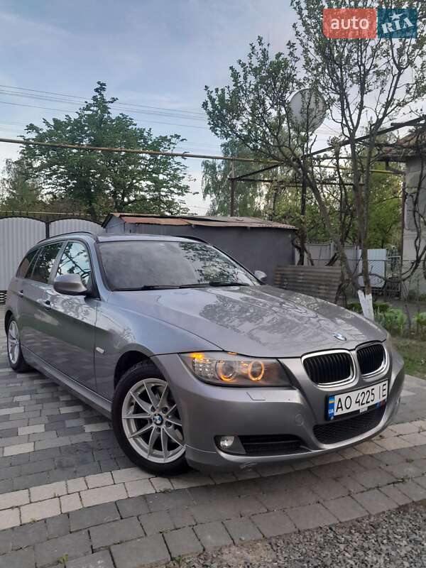 BMW 3 Series 2010