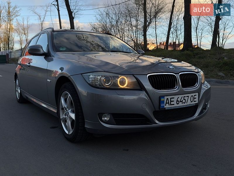 BMW 3 Series 2010