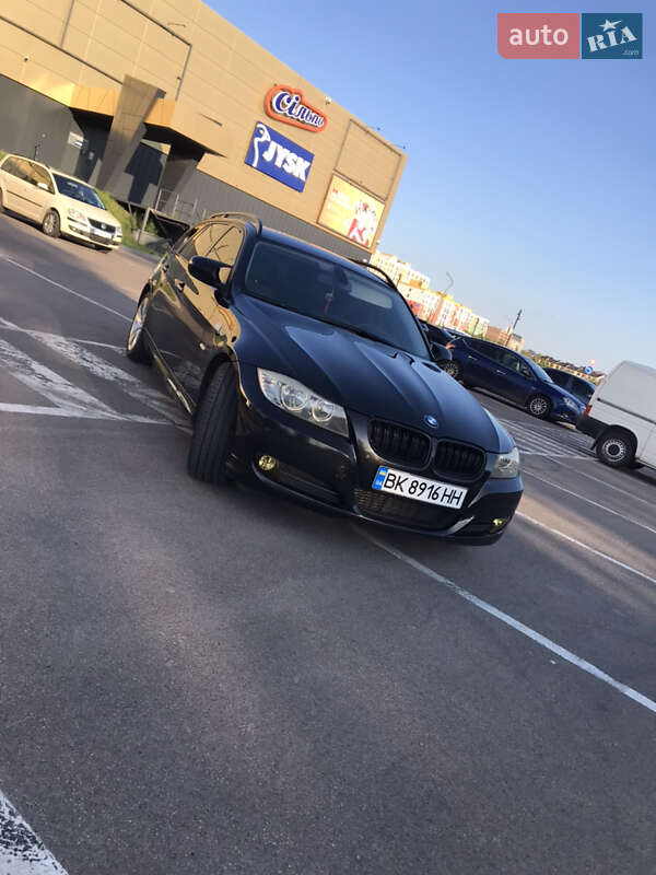 BMW 3 Series 2009