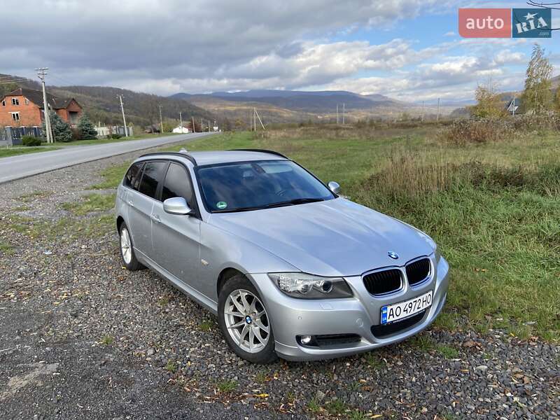 BMW 3 Series 2011