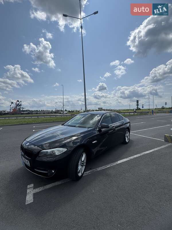 BMW 5 Series 2012
