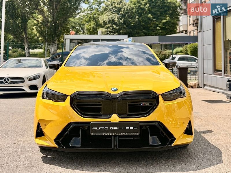 BMW M5 2025