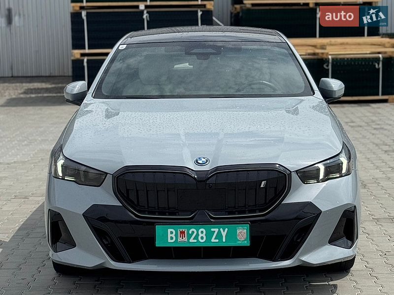 BMW i5 2024