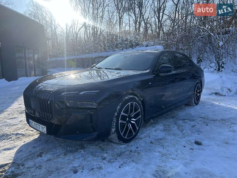 BMW i7 2023