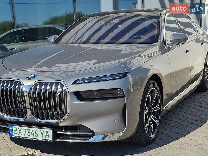 BMW i7 2024