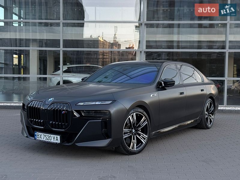 BMW i7 2023