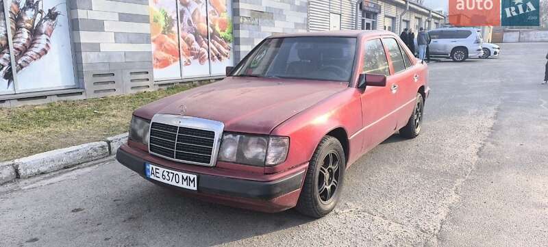 Mercedes-Benz E-Class 1989