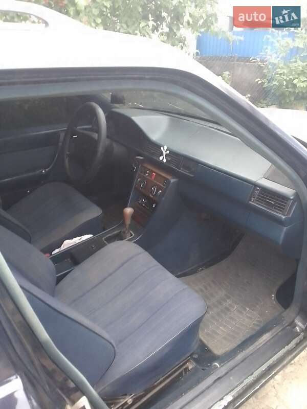 Mercedes-Benz E-Class 1987