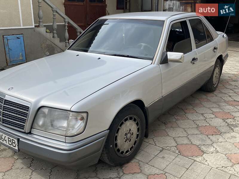 Mercedes-Benz E-Class 1994