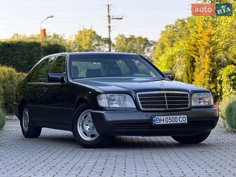 Mercedes-Benz S-Class 1993