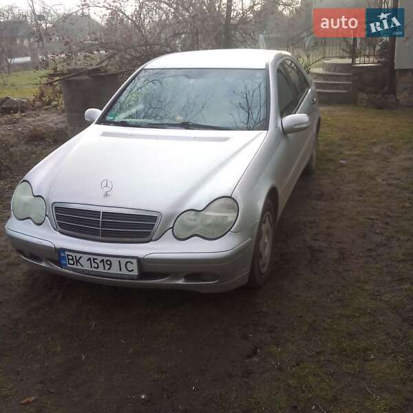 Mercedes-Benz C-Class 2001