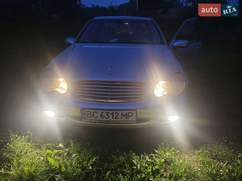 Mercedes-Benz C-Class 2003