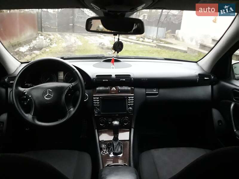 Mercedes-Benz C-Class 2006