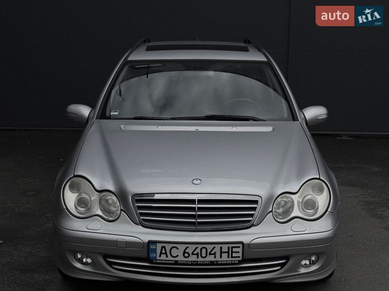 Mercedes-Benz C-Class 2005