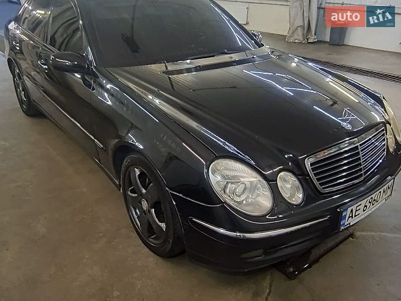 Mercedes-Benz E-Class 2002