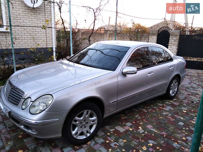 Mercedes-Benz E-Class 2003