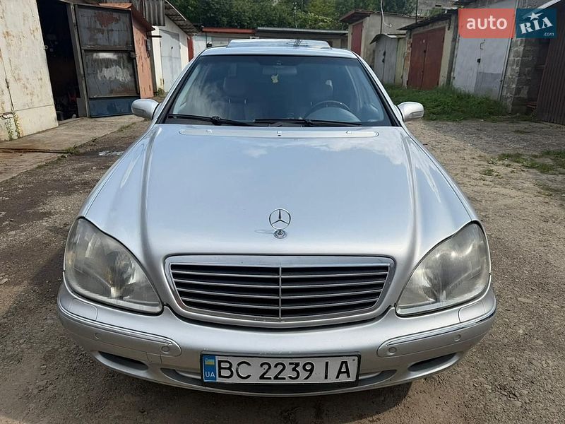 Mercedes-Benz S-Class 2001
