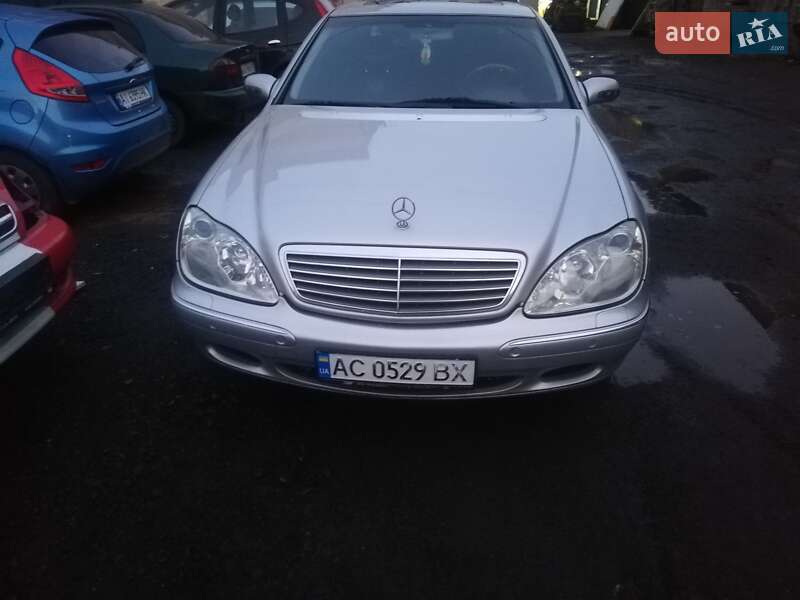 Mercedes-Benz S-Class 1999