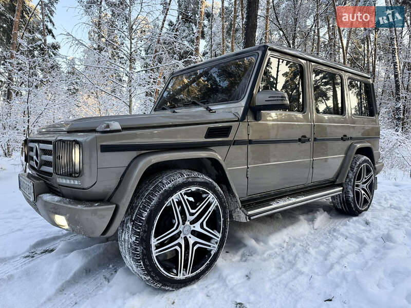 Mercedes-Benz G-Class 2011