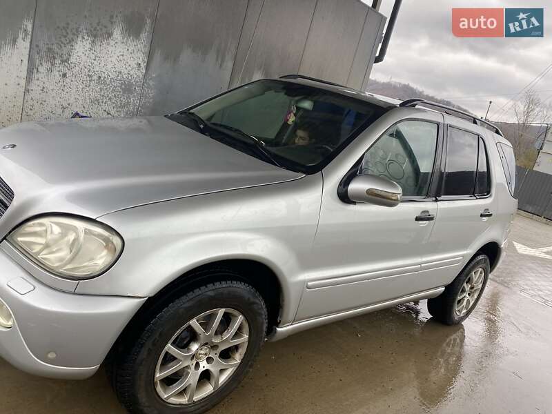Mercedes-Benz M-Class 2002