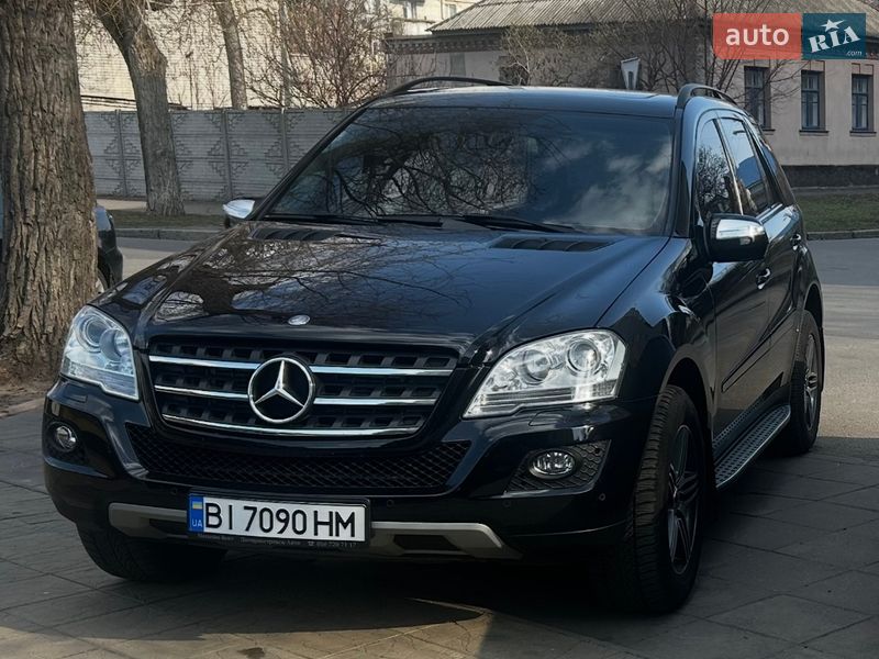 Mercedes-Benz M-Class 2009