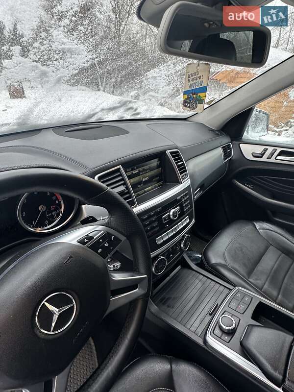 Mercedes-Benz M-Class 2014