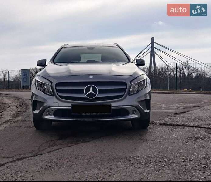 Mercedes-Benz GLA-Class 2015