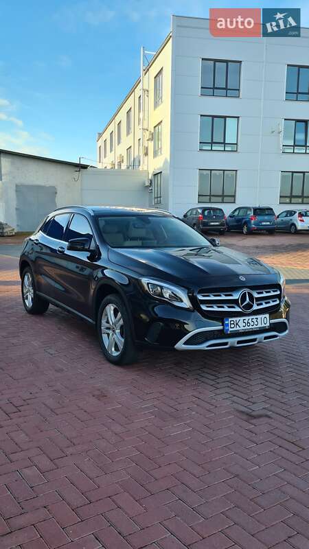 Mercedes-Benz GLA-Class 2019