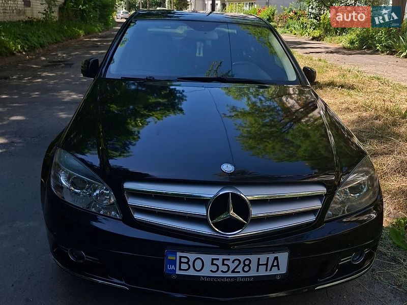 Mercedes-Benz C-Class 2011