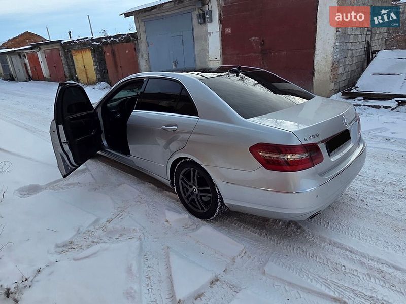 Mercedes-Benz E-Class 2011