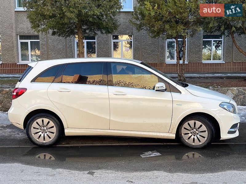 Mercedes-Benz B-Class 2017