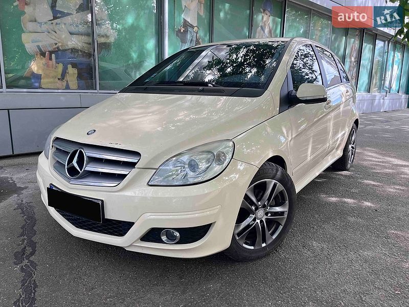 Mercedes-Benz B-Class 2010