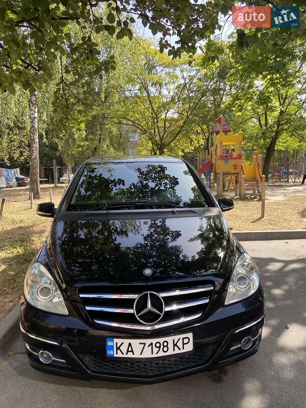 Mercedes-Benz B-Class 2010