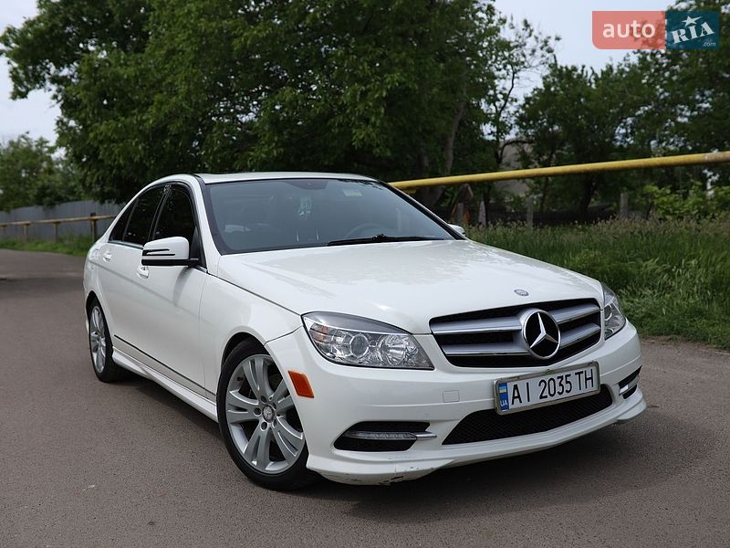 Mercedes-Benz C-Class 2011
