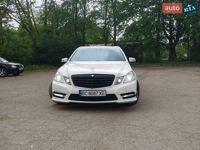 Mercedes-Benz E-Class 2011