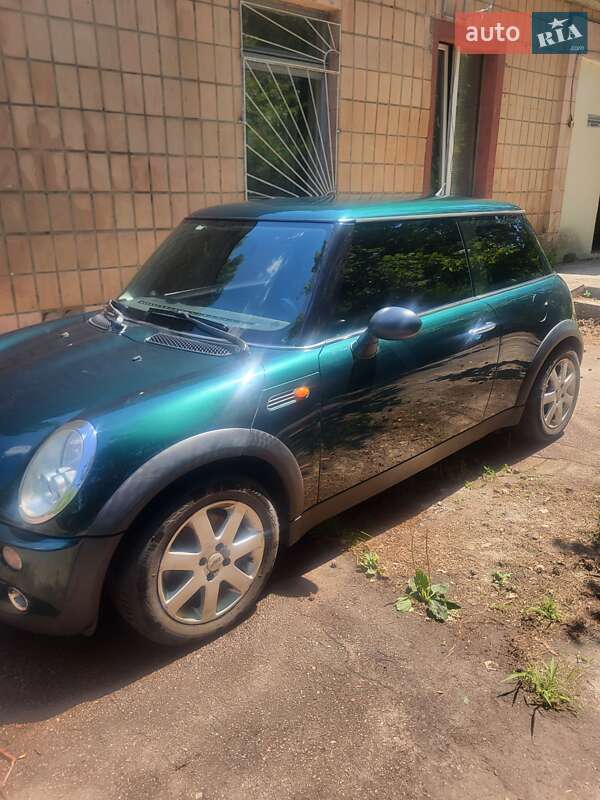MINI Cooper 2004