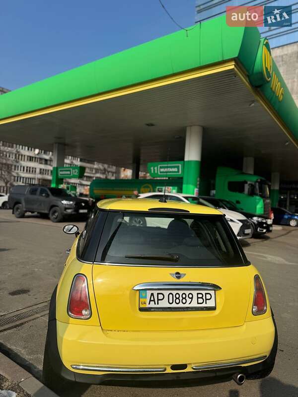 MINI Hatch 2005