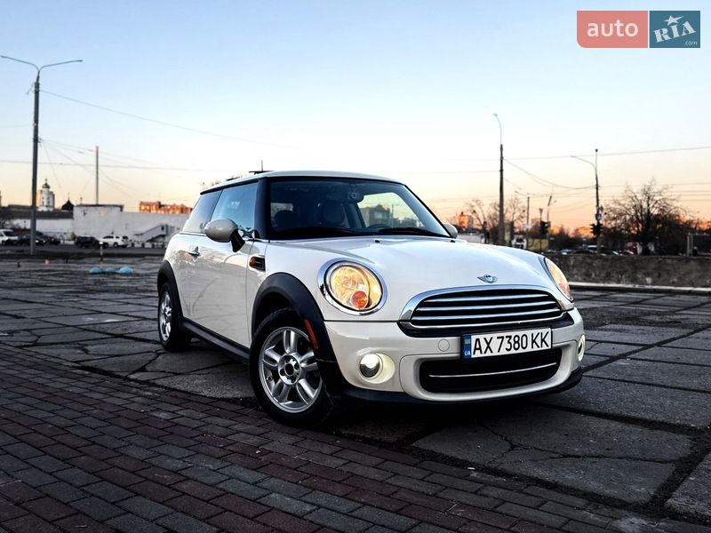 MINI Cooper 2012