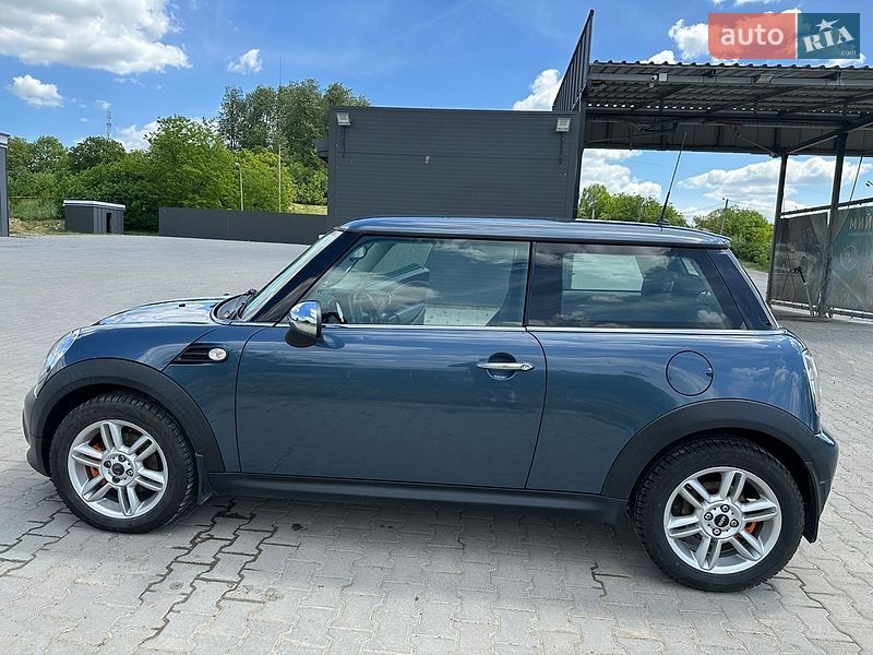 MINI Cooper 2011