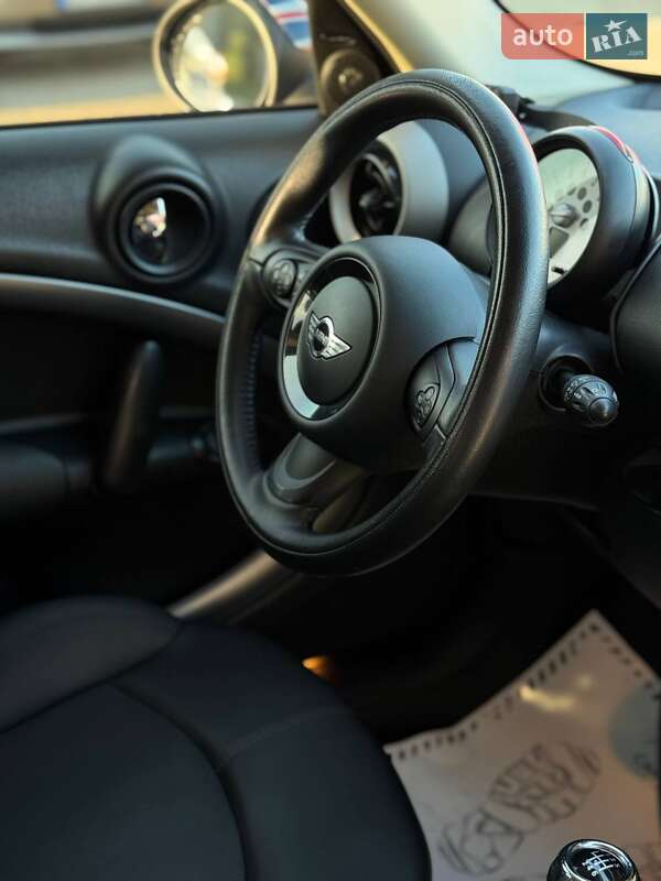 MINI Cooper 2011
