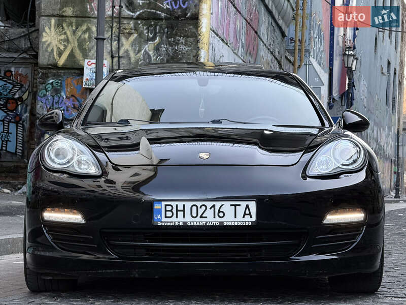 Porsche Panamera 2012