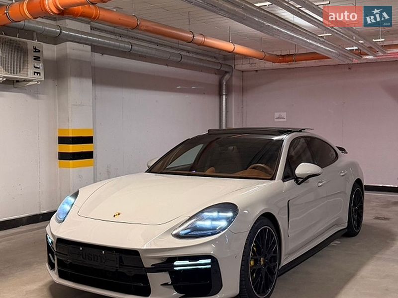 Porsche Panamera 2019