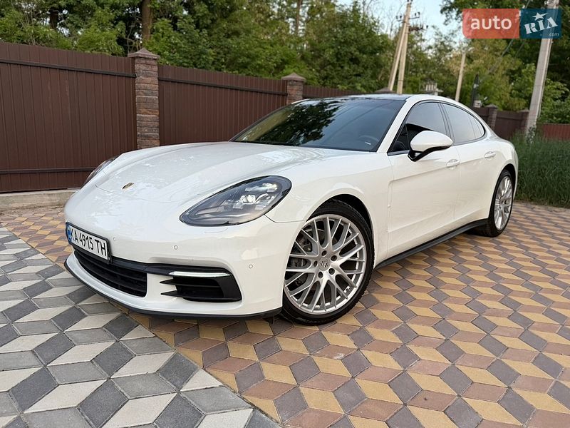 Porsche Panamera 2019
