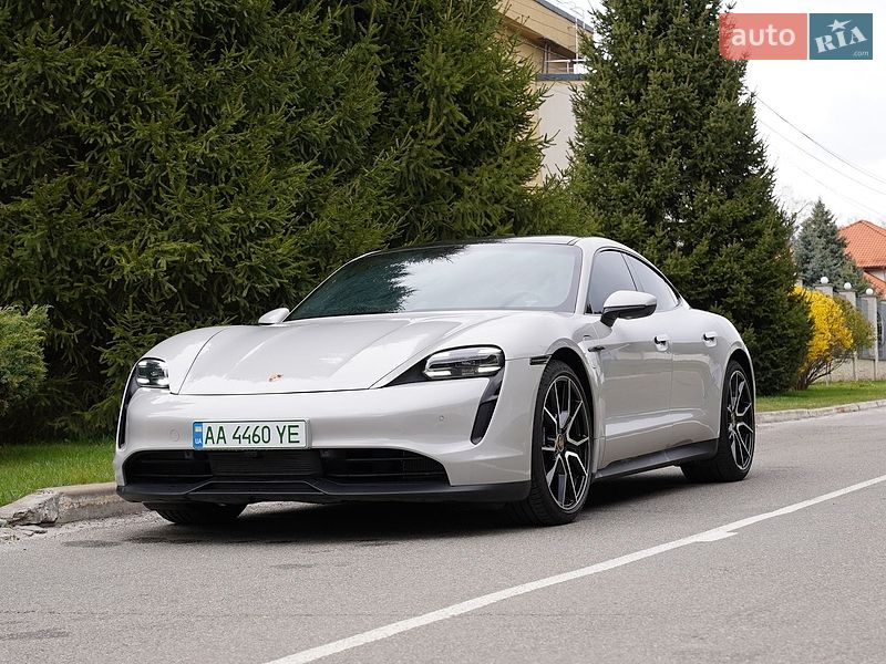 Porsche Taycan 2023