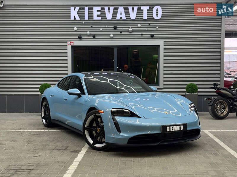 Porsche Taycan 2023