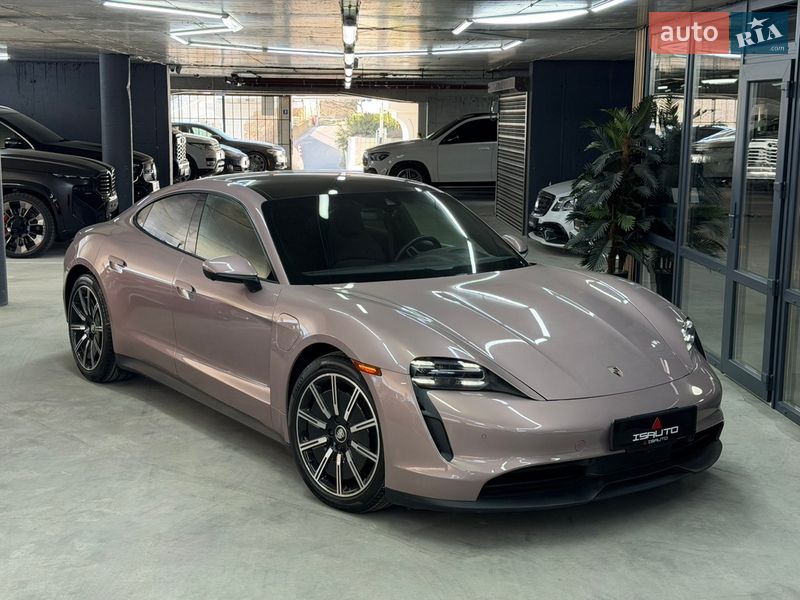 Porsche Taycan 2021