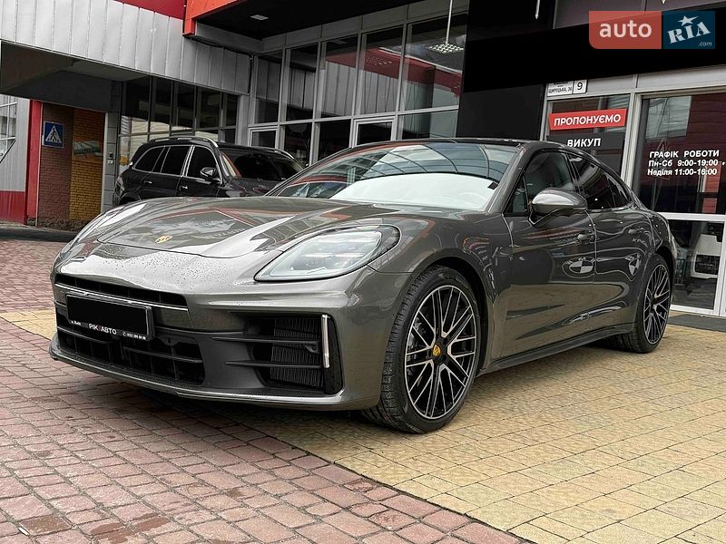 Porsche Panamera 2024
