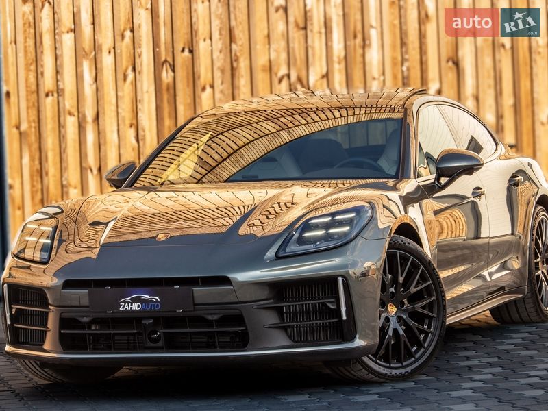 Porsche Panamera 2024