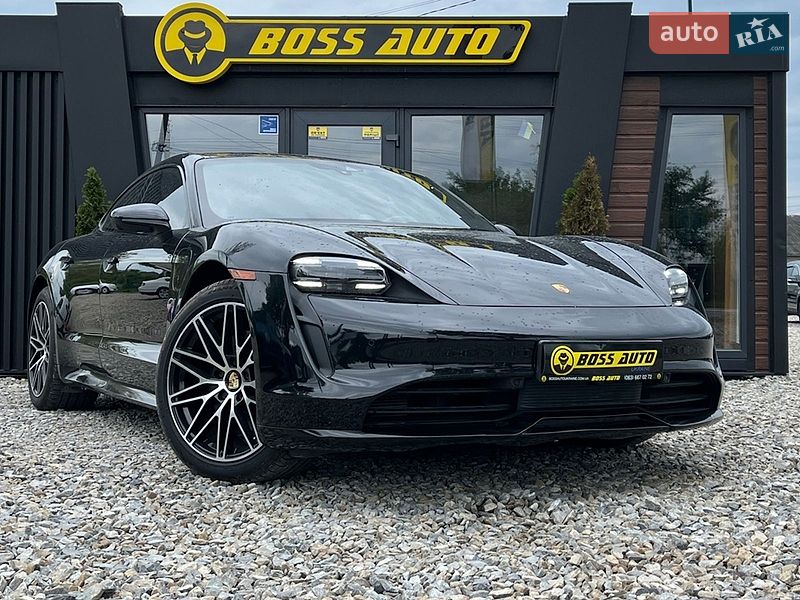 Porsche Taycan 2023
