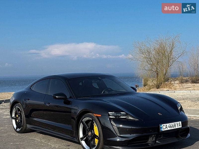 Porsche Taycan 2019